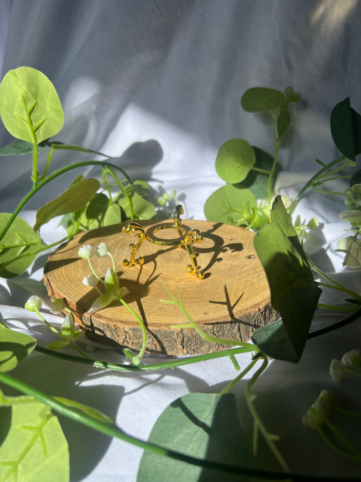 Gold metal sphere stands