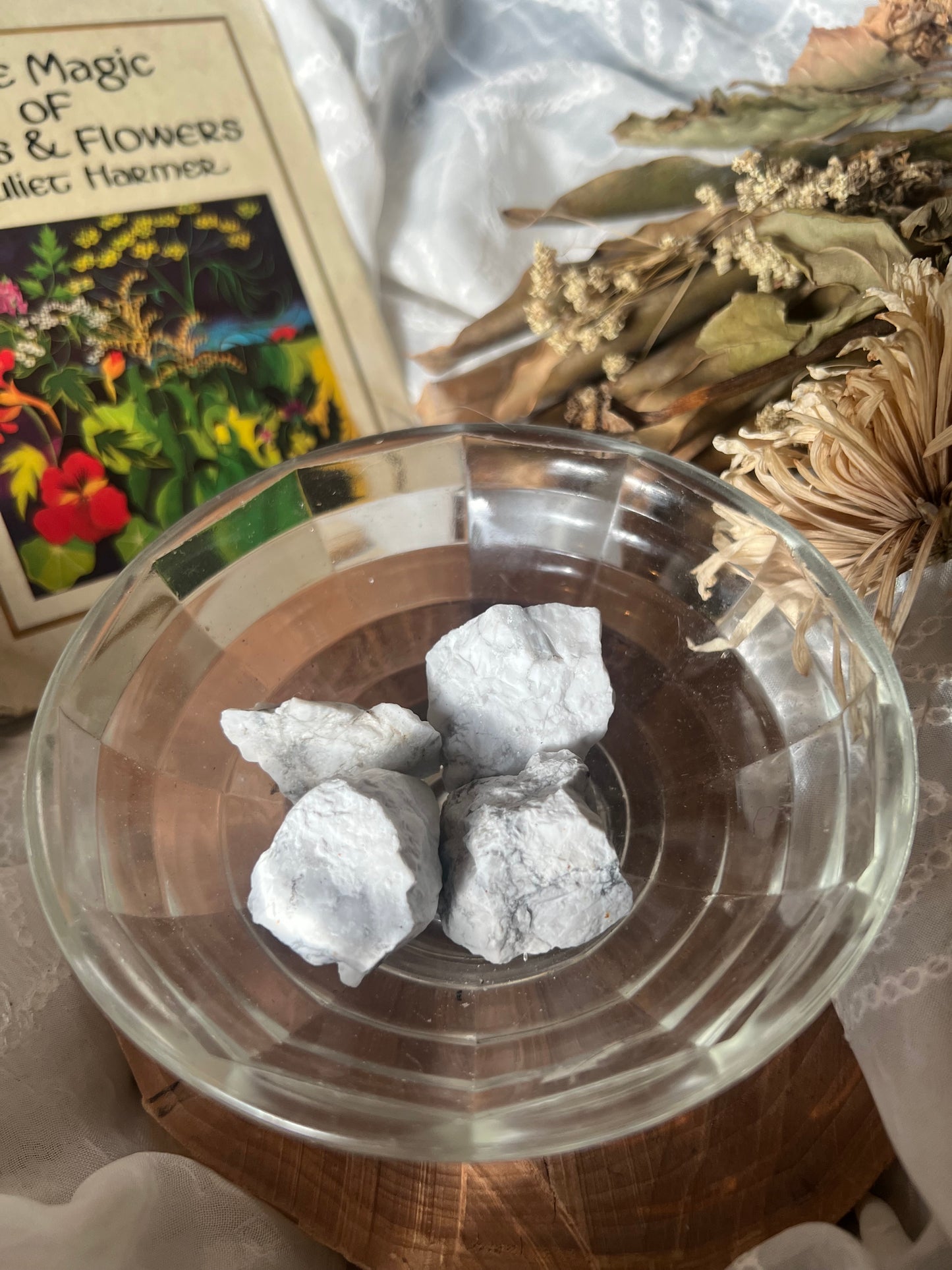 Howlite Raw Chunk