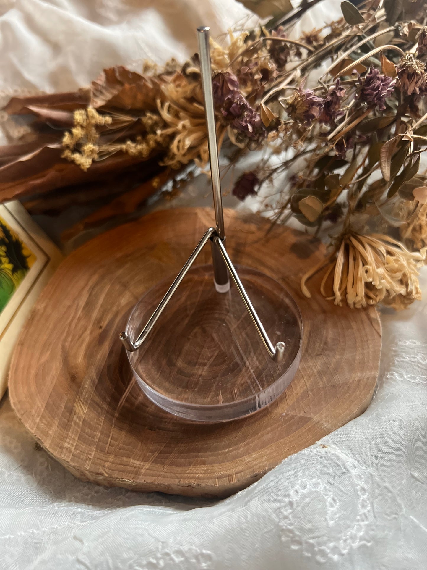 adjustable acrylic & metal crystal stand