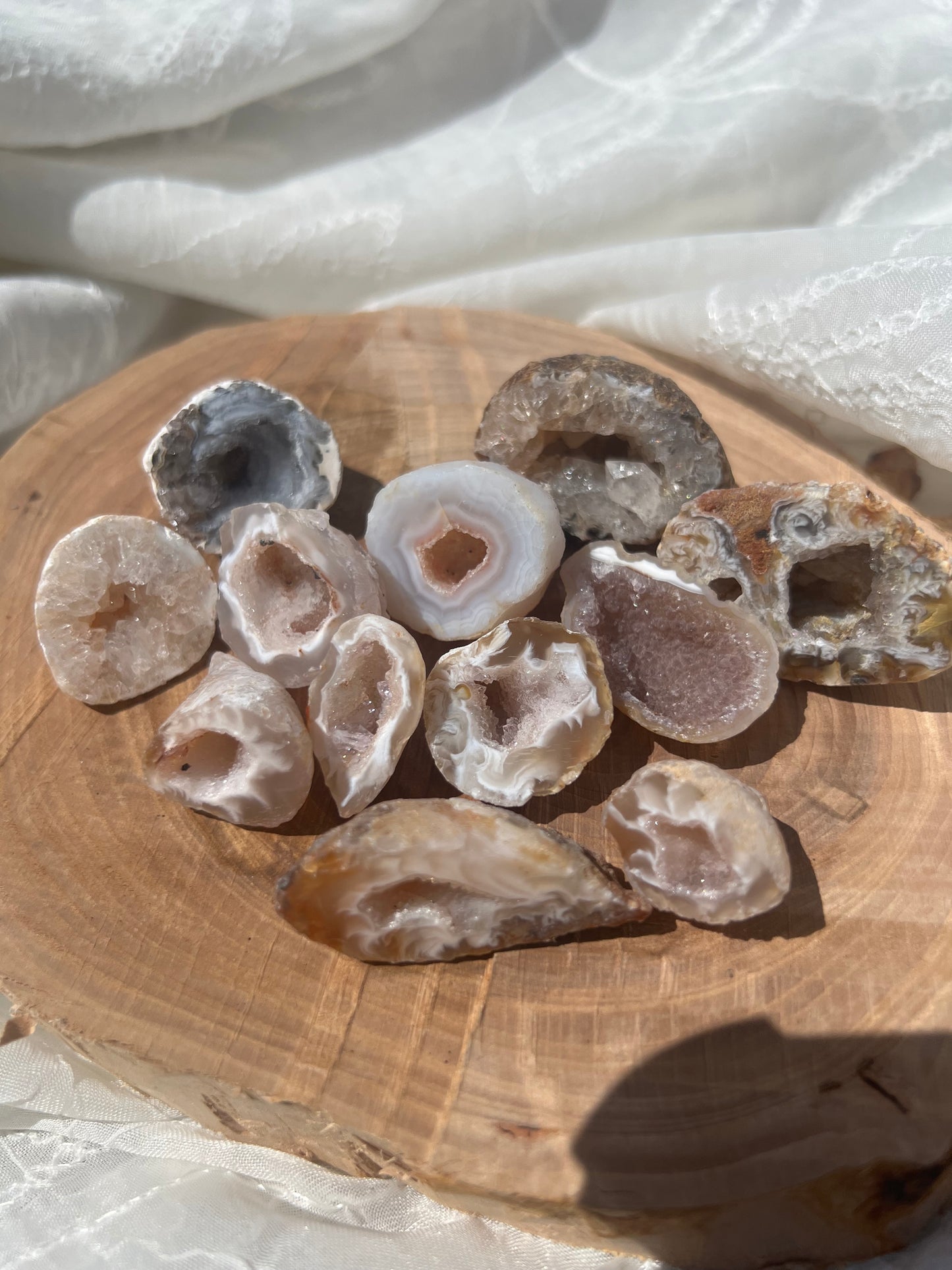 large half raw/sliced agate geodes