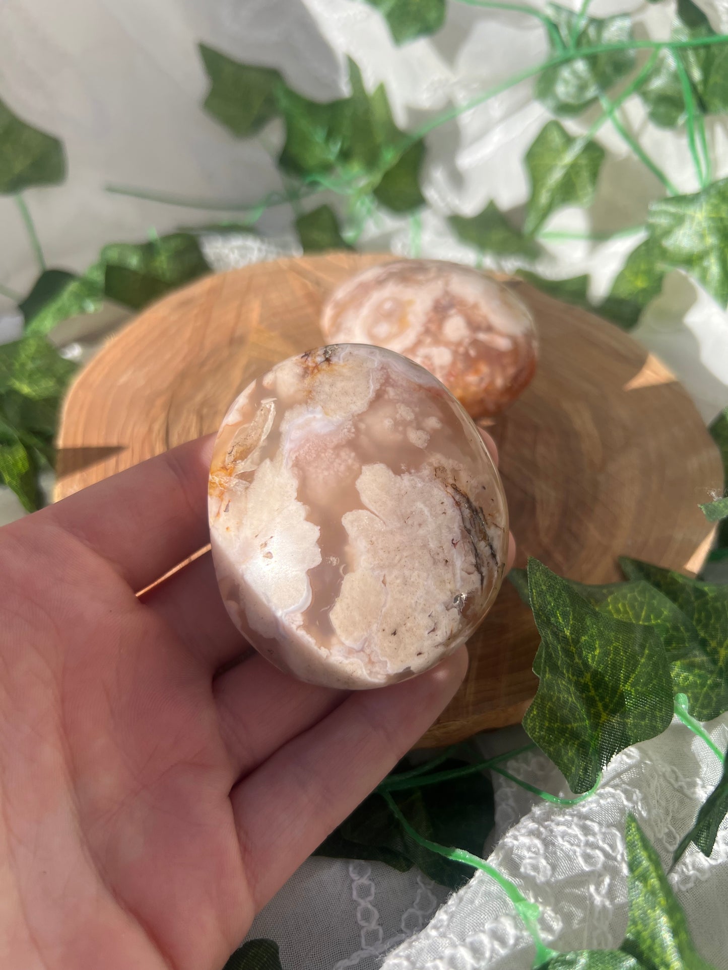 flower agate palm stone/pebbles