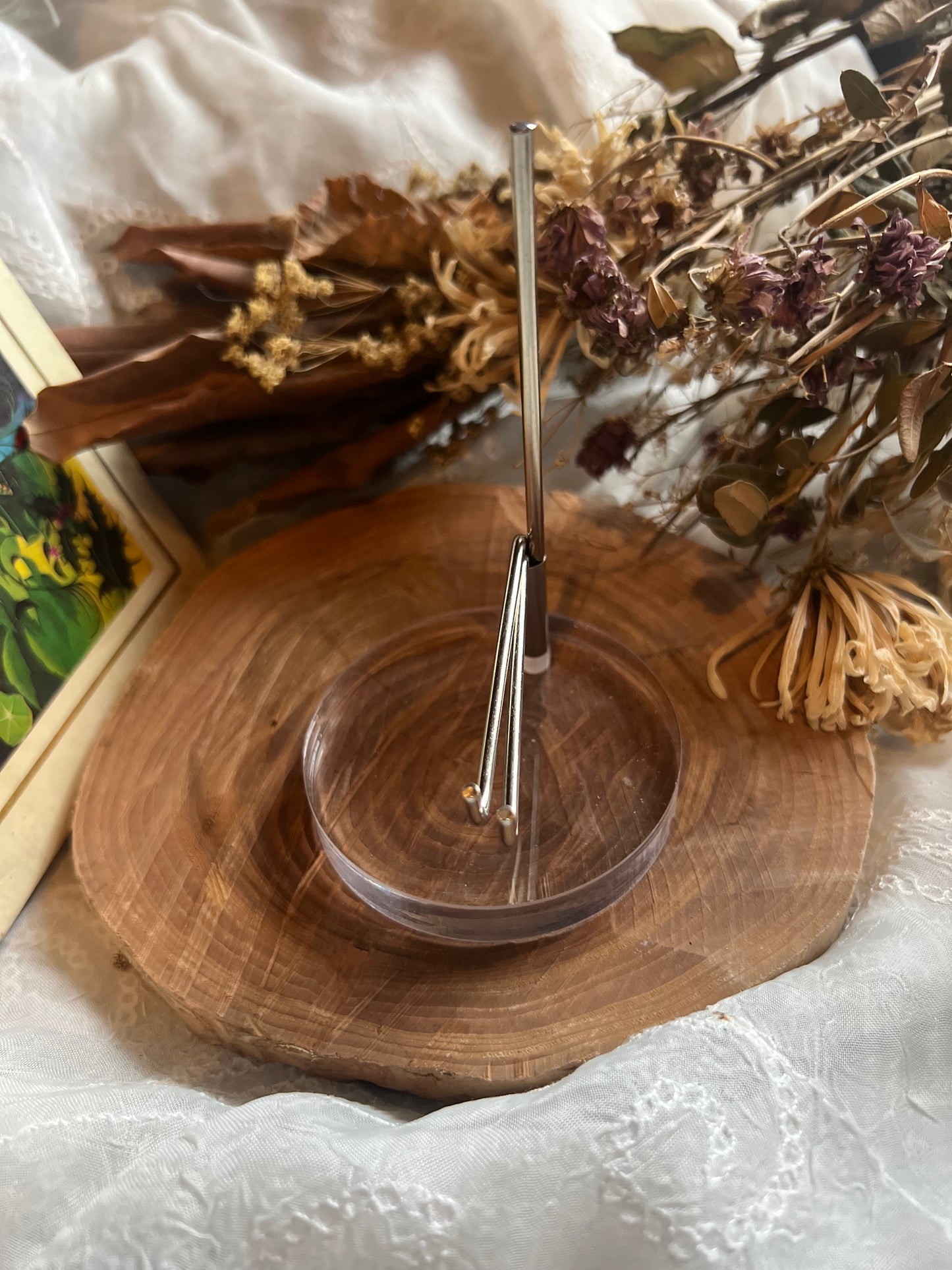 adjustable acrylic & metal crystal stand