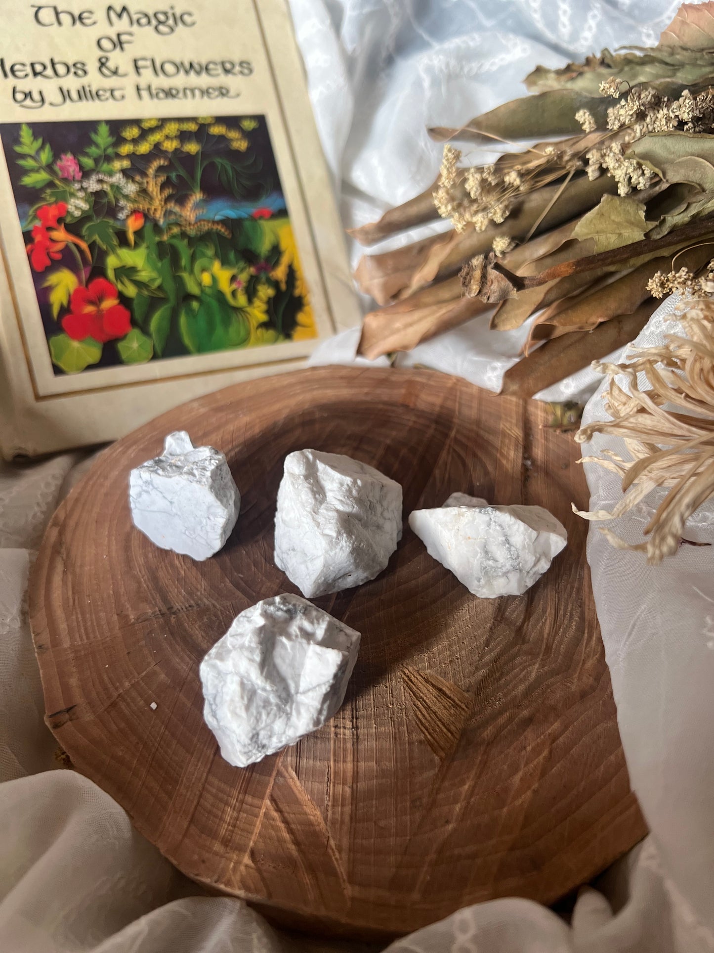 Howlite Raw Chunk