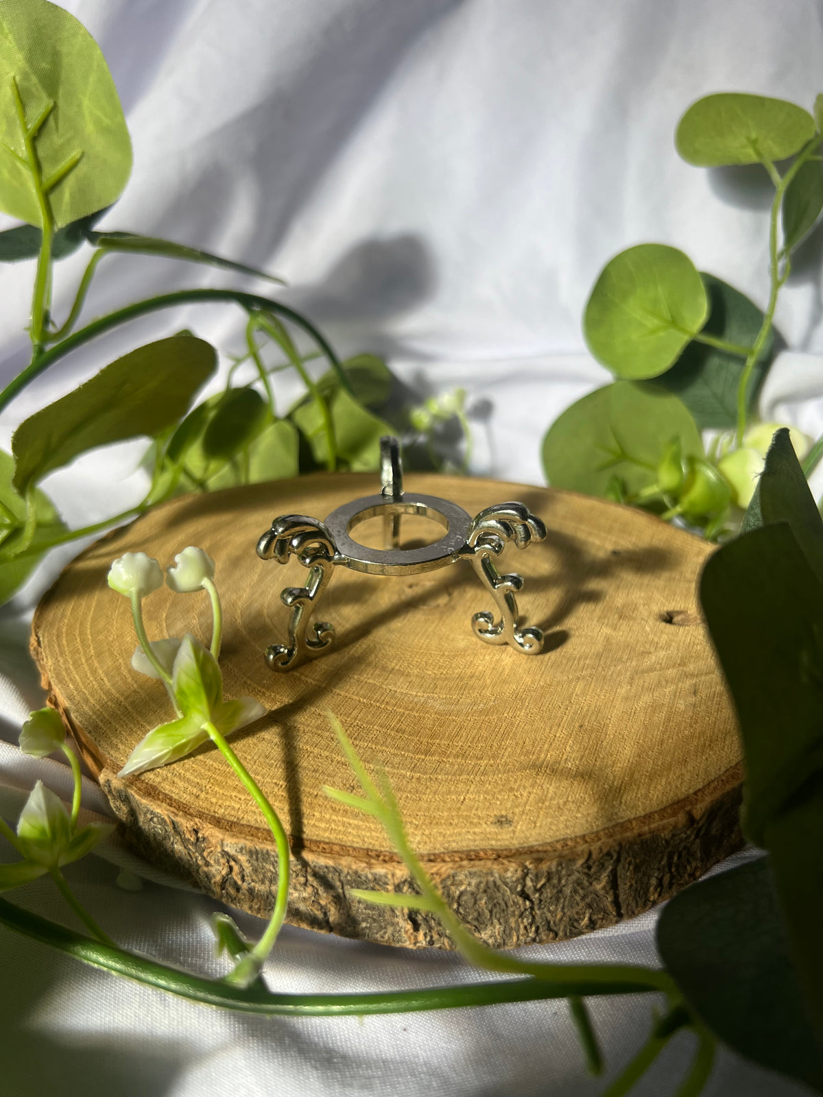 Silver metal sphere stands