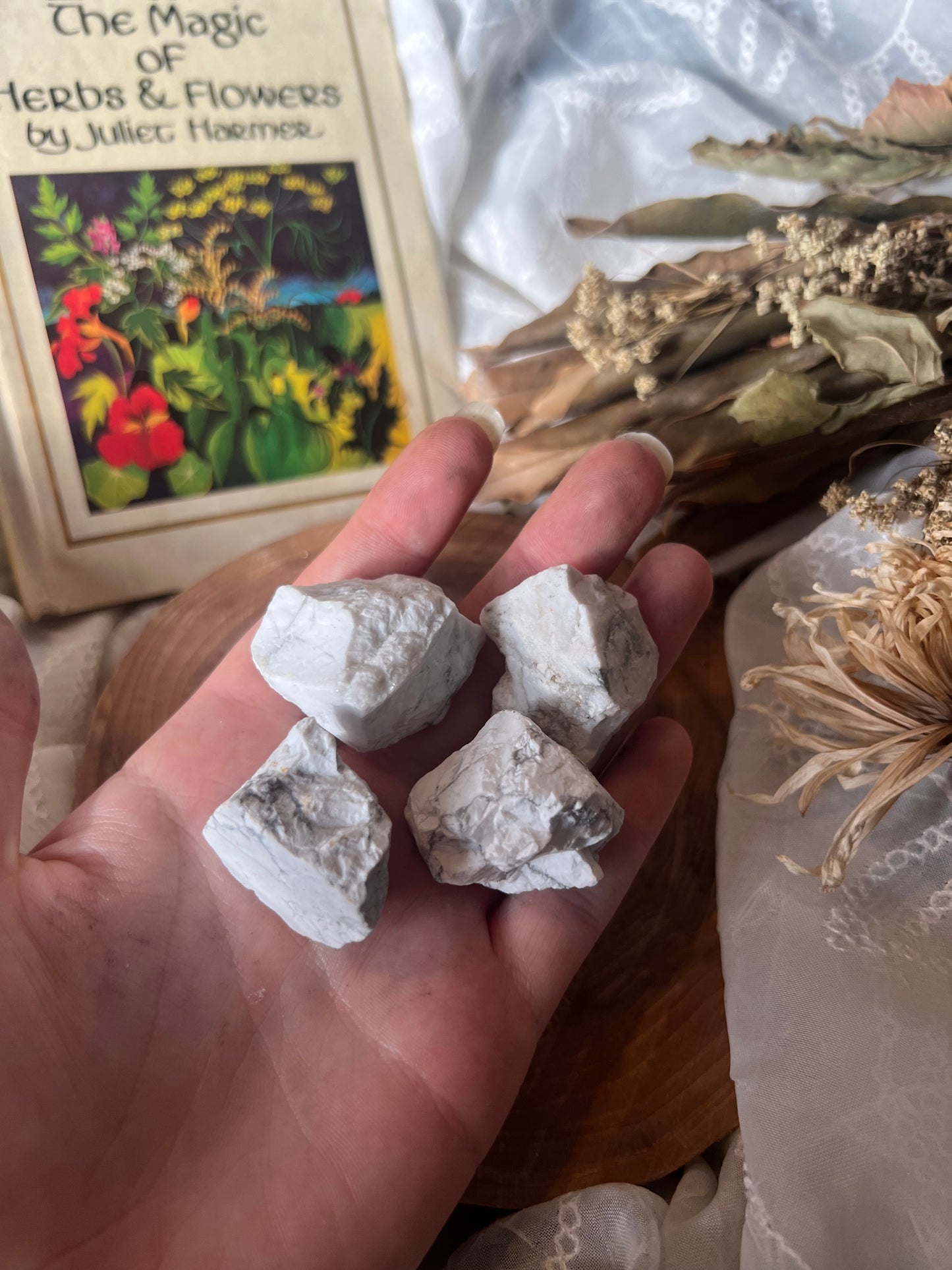 Howlite Raw Chunk